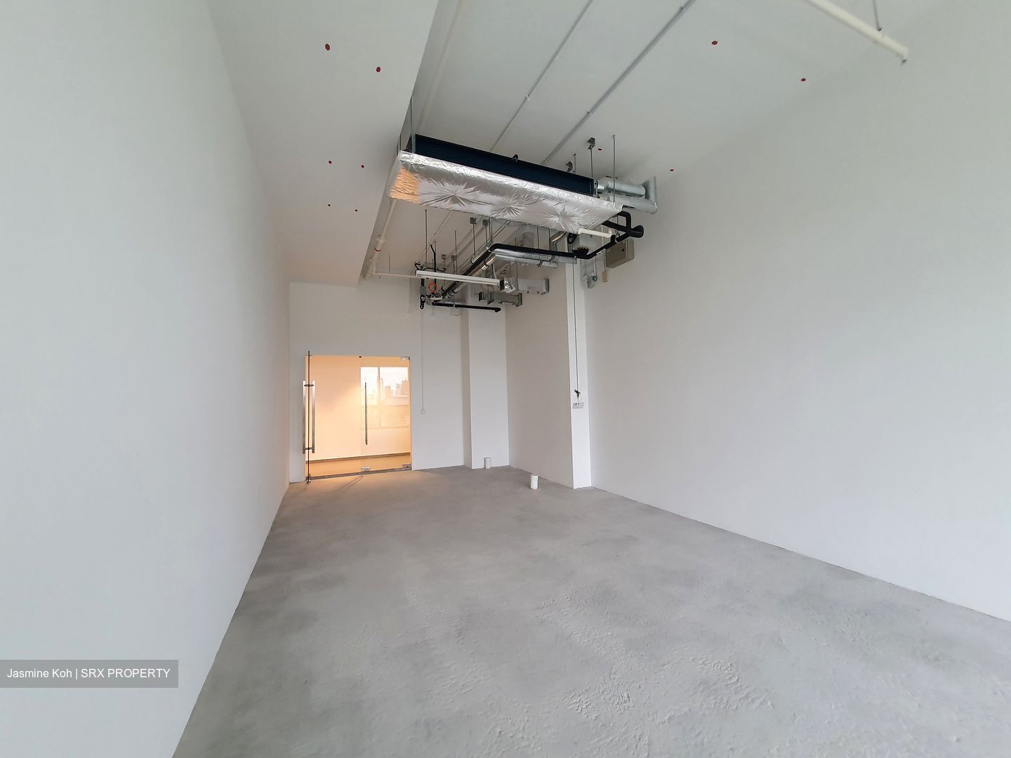 Woods Square (D25), Office #433589061